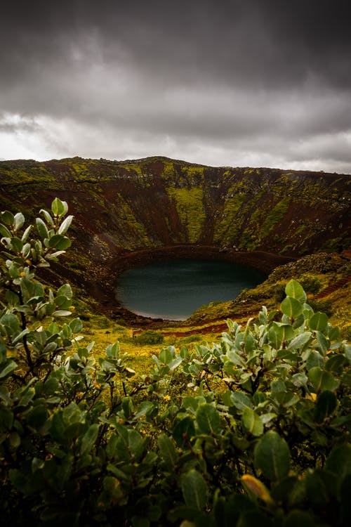 查看火山口与湖的摄影 · 免费素材图片