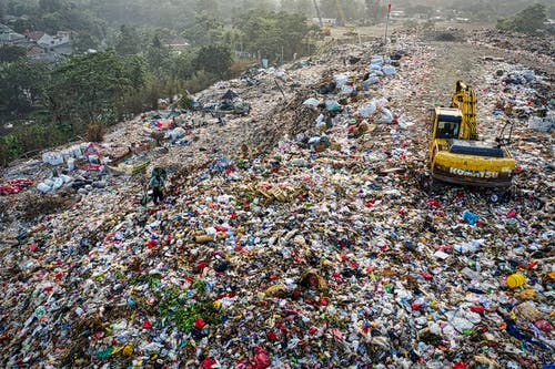 无人机拍摄的垃圾填埋场 · 免费素材图片