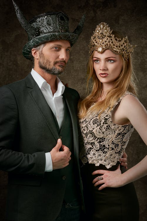 男人和女人站 · 免费素材图片