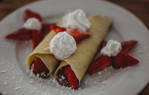 草莓薄饼 · 免费素材图片