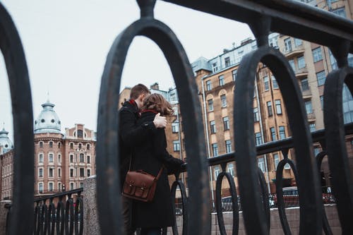 有关一对, 一起, 从下面的免费素材图片