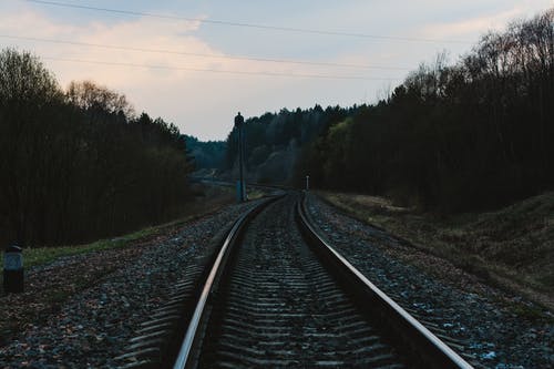 空铁路 · 免费素材图片