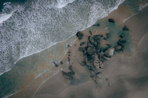 海滩岩石 · 免费素材图片