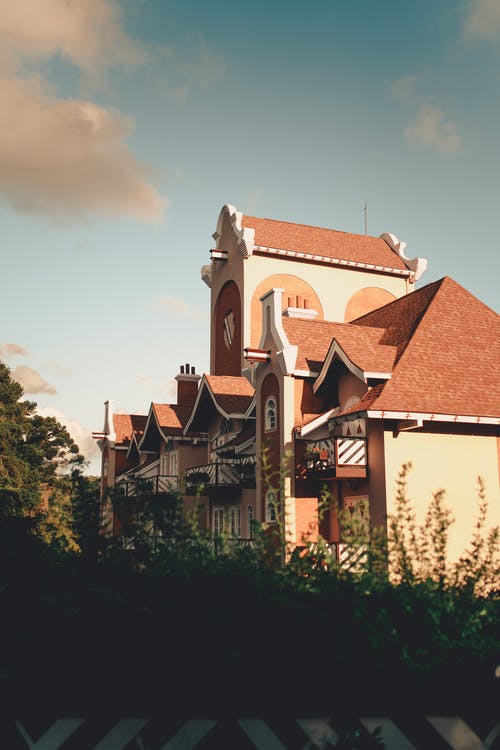 有关中间, 住, 住宅的免费素材图片