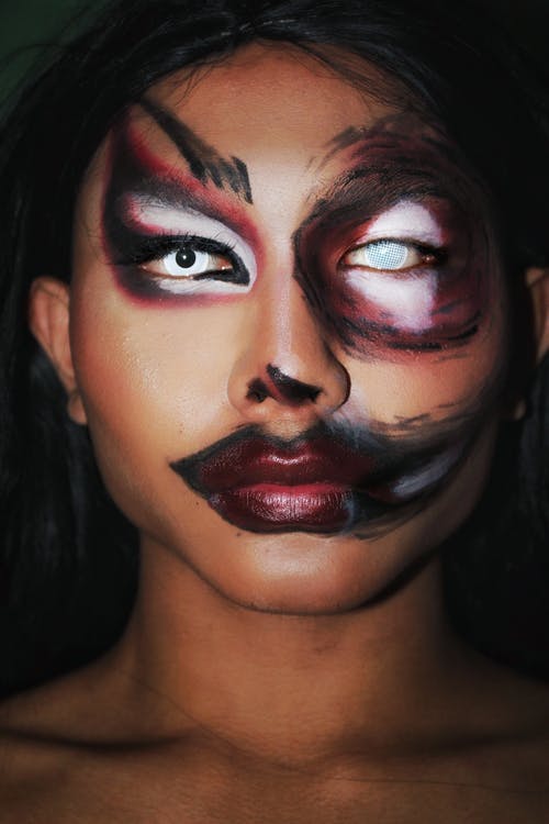 脸上的创意艺术化妆的族裔女人 · 免费素材图片