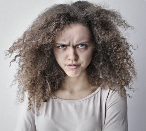 愤怒的女人的肖像照片 · 免费素材图片