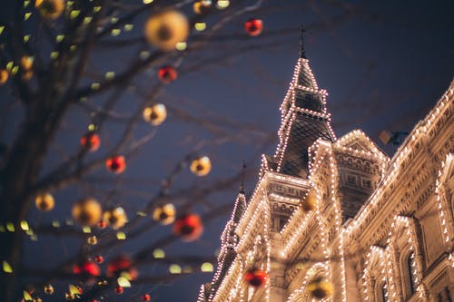 低角度照亮的建筑物 · 免费素材图片