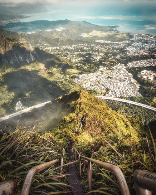 有关hai句楼梯瓦胡岛夏威夷, 垂直拍摄, 夏天的免费素材图片