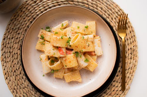 美味的意大利帕切里与黑胡椒粉 · 免费素材图片