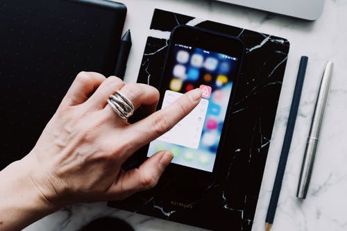 有关3C用品, 上网, 不露面的免费素材图片