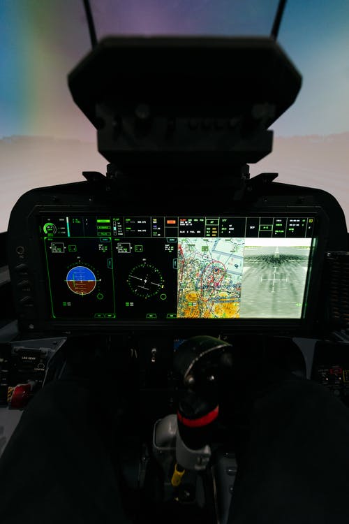 屏幕上的飞行模拟器 · 免费素材图片