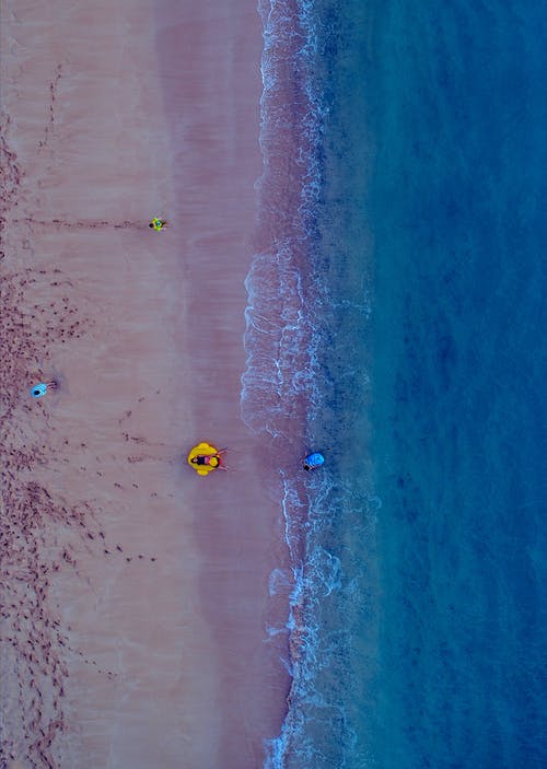 白天海洋鸟瞰图 · 免费素材图片