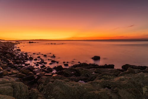 有关岩石, 岩石海岸, 日出的免费素材图片