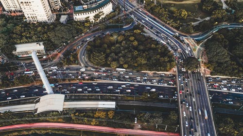 公路鸟瞰图 · 免费素材图片