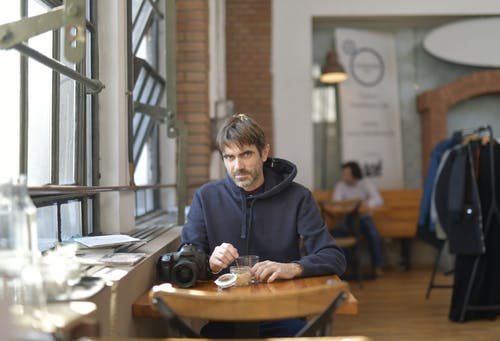 有关人, 咖啡店, 室内的免费素材图片