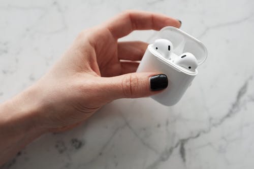 有关airpods, 可携式, 套子的免费素材图片