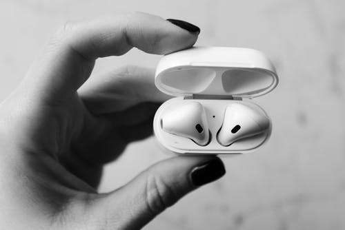 有关airpods, 可携式, 单色的免费素材图片