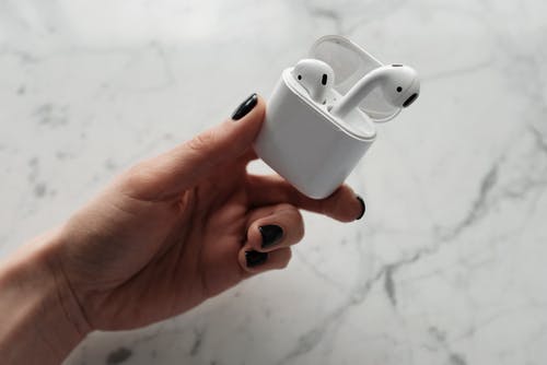 有关airpods, 可携式, 套子的免费素材图片