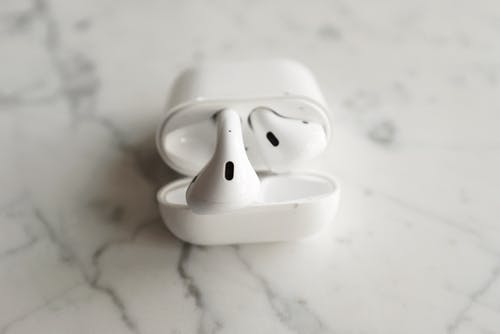 有关airpods, 可携式, 套子的免费素材图片