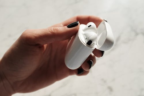 有关airpods, 可携式, 套子的免费素材图片