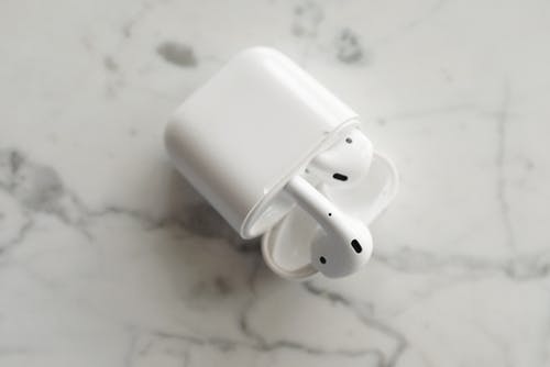 有关airpods, 可携式, 套子的免费素材图片