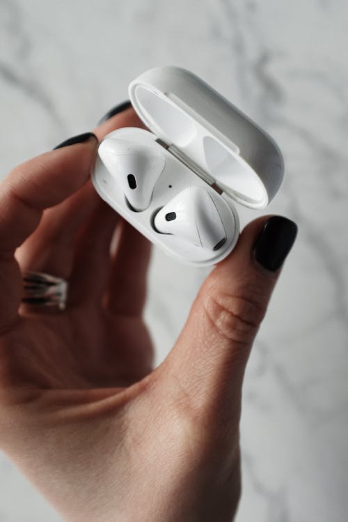 有关airpods, 可携式, 套子的免费素材图片