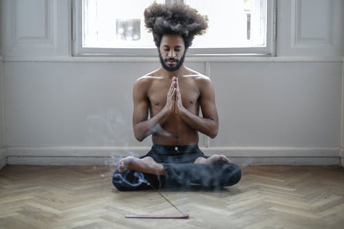 有关padmasana, 人, 位置的免费素材图片