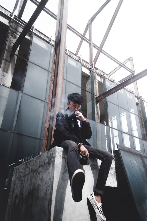 人vaping · 免费素材图片