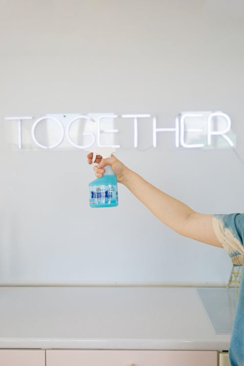 有关喷雾瓶, 垂直拍摄, 室内的免费素材图片