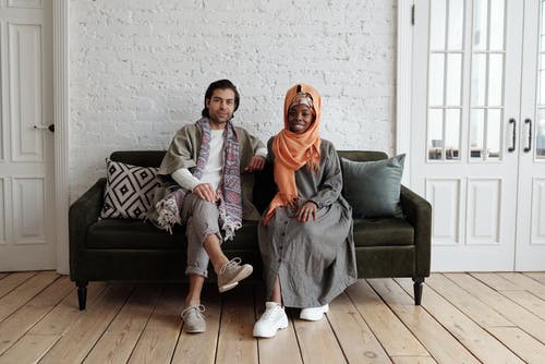 穆斯林夫妇的肖像 · 免费素材图片