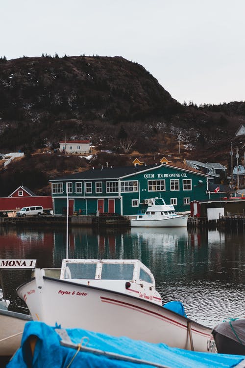 有关垂直拍摄, 城镇, 坏心情的免费素材图片
