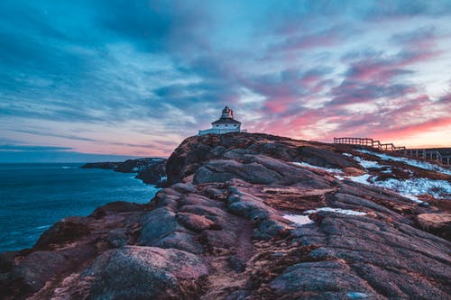 黎明时分海边的风景照片 · 免费素材图片