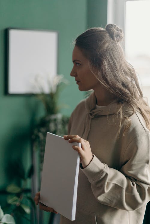 有关休闲, 内部, 发髻的免费素材图片