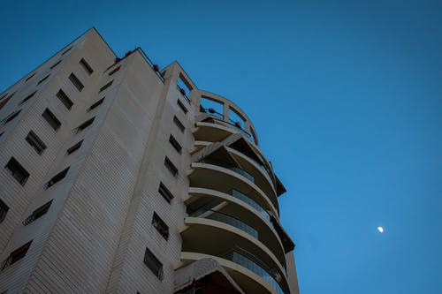 有关低角度拍摄, 公寓, 城市的免费素材图片