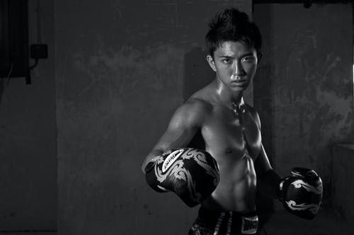 有关半裸, 单色, 年轻的免费素材图片