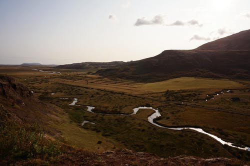有关丘陵, 和平的, 城市的免费素材图片
