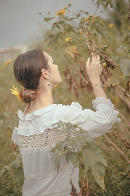 有关人, 垂直拍摄, 女人的免费素材图片