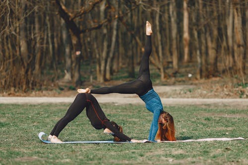 有关adho mukha svanasana, Copyspace, 一起的免费素材图片