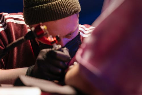 有关乳胶手套, 写意, 写意纹身的免费素材图片