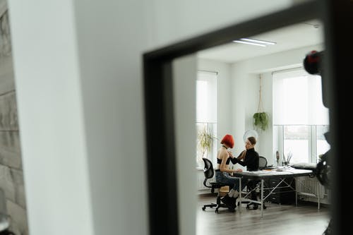 有关反射, 地平线, 女人的免费素材图片