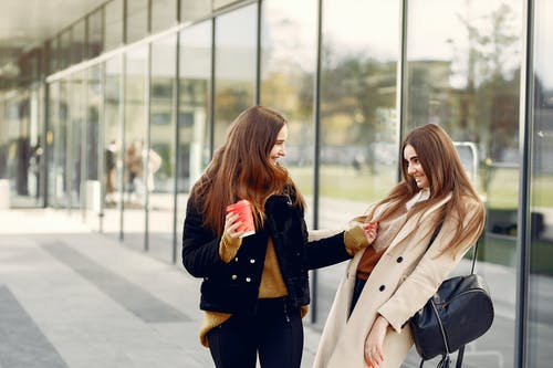 有关一起, 享受, 人行道的免费素材图片