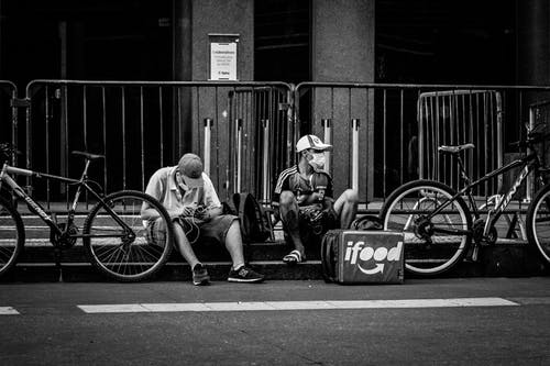 有关bw, covid-19, entregadores的免费素材图片