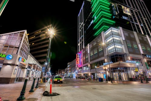 有关中央, 从下面, 低角度的免费素材图片