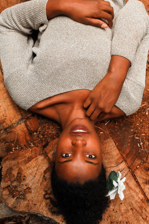 有关倒, 垂直拍摄, 头顶射击的免费素材图片