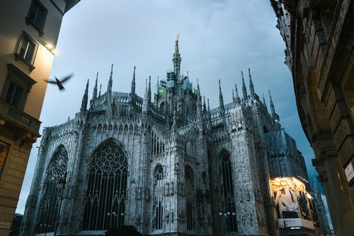 有关duomo di milano, 中世纪, 从下面的免费素材图片