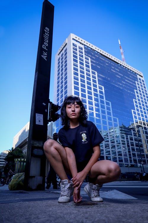 有关个性, 人行道, 从下面的免费素材图片