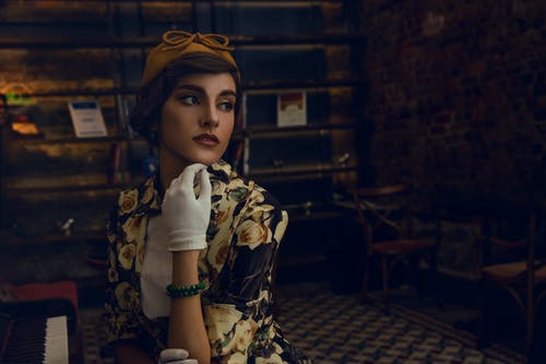 有关优雅, 女人, 室内的免费素材图片