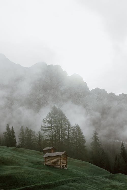 有关坏心情, 山丘, 山坡的免费素材图片