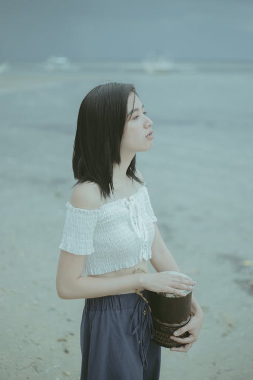 有关亚洲小姐, 侧面图, 咖啡色头发的女人的免费素材图片