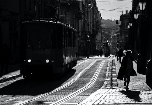 有关人行道, 单色, 城市的免费素材图片
